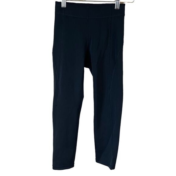 IVY PARK LOW RISE SCULPTURED CAPRI LEGGING - Picture 2 of 10